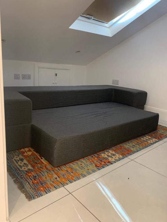 Air Conditioned Modern Double Bed Room With Private Attached Bathroom - Free Parking - Near London Heathrow Airport & Southall Broadway Esterno foto