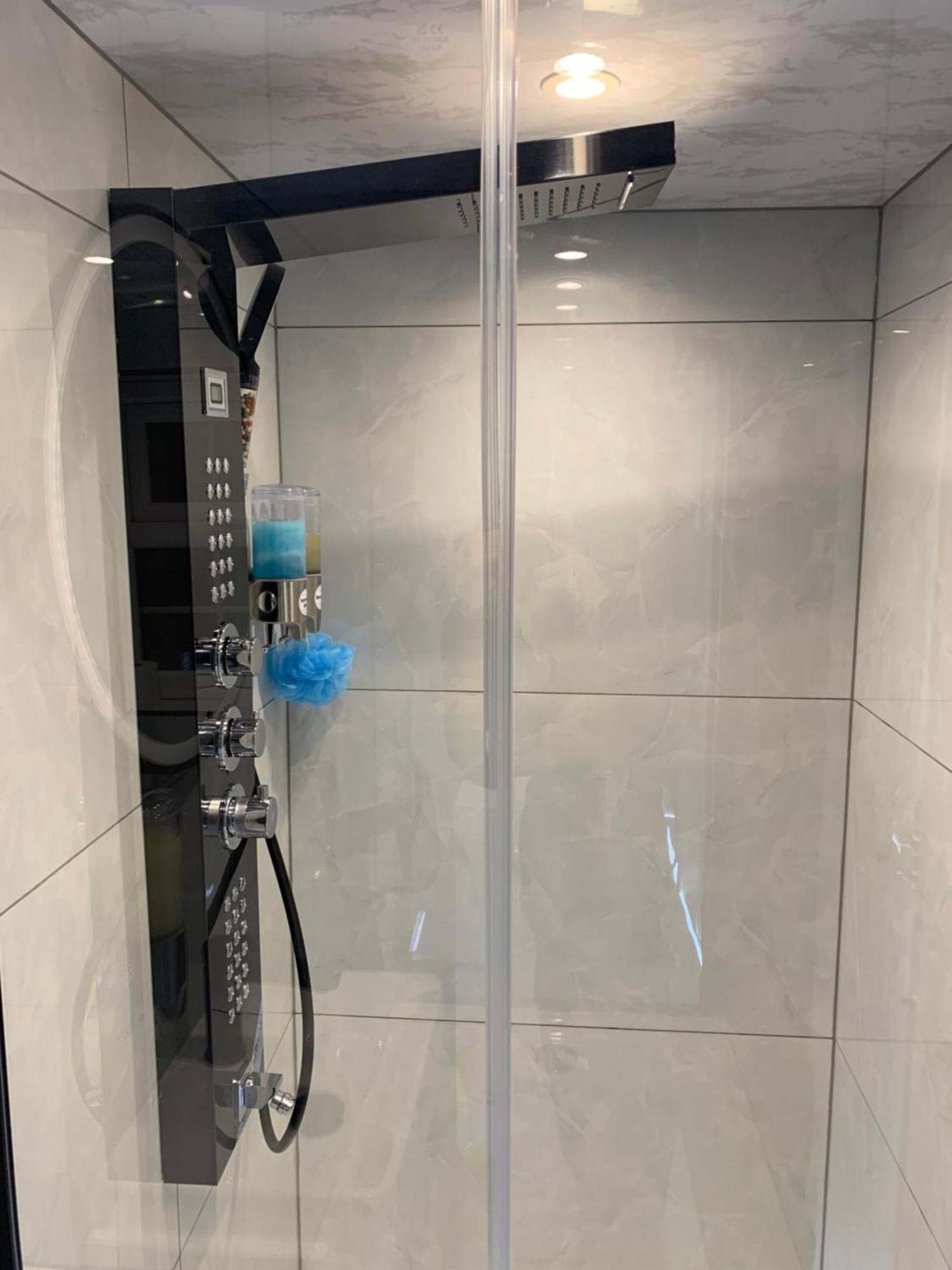 Air Conditioned Modern Double Bed Room With Private Attached Bathroom - Free Parking - Near London Heathrow Airport & Southall Broadway Esterno foto